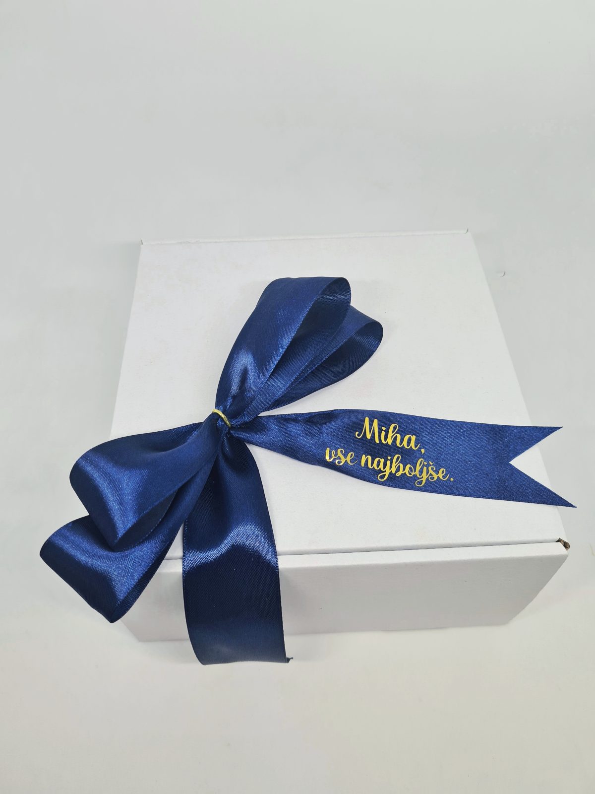 Dekorativna pentlja s personaliziranim napisom - različne barve - slika 6