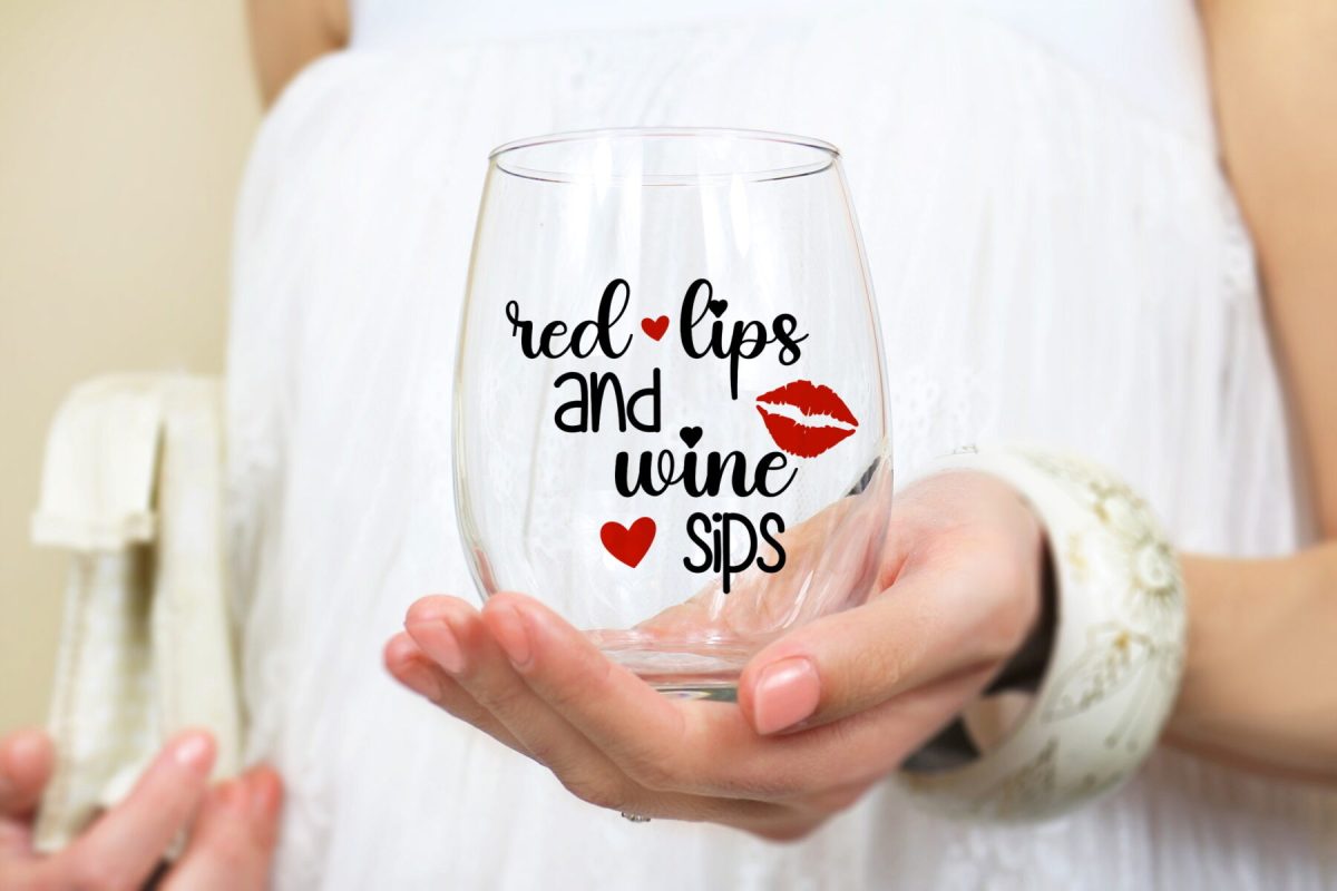 Kozarec brez peclja: red lips and wine sips - slika 2