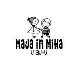 Nalepka za avto: otroka v avtu s srčki