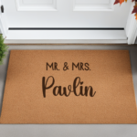 Personaliziran predpražnik kokosova vlakna: mr. & mrs.