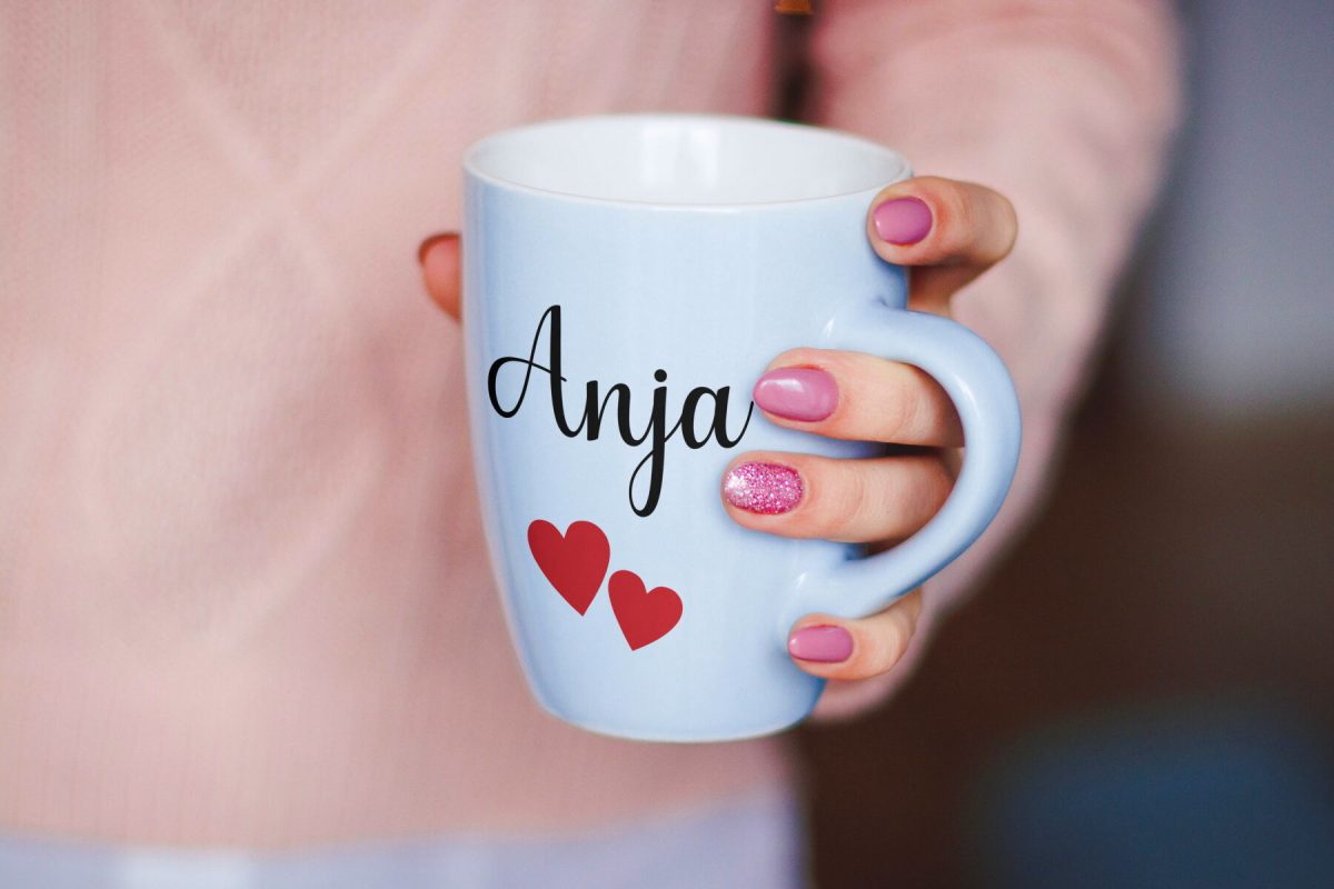 Skodelica personalizirano ime in dva srčka - slika 2